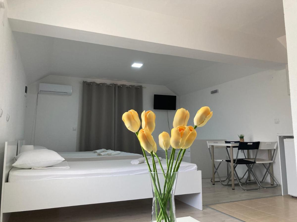 Tiki Apartments Гевгелия Экстерьер фото