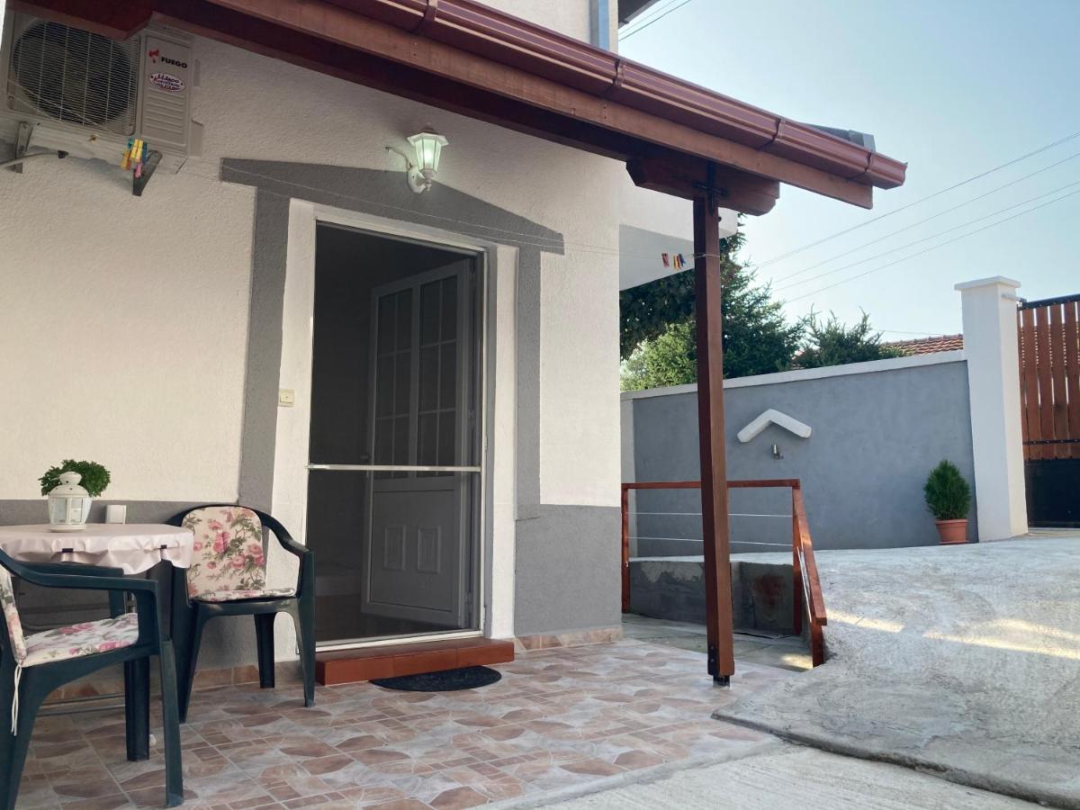 Tiki Apartments Гевгелия Экстерьер фото