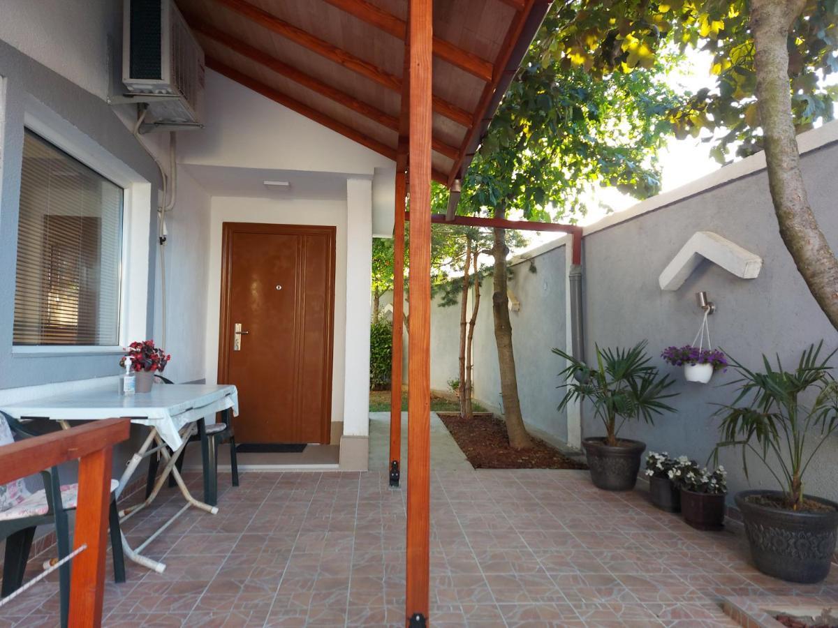 Tiki Apartments Гевгелия Экстерьер фото