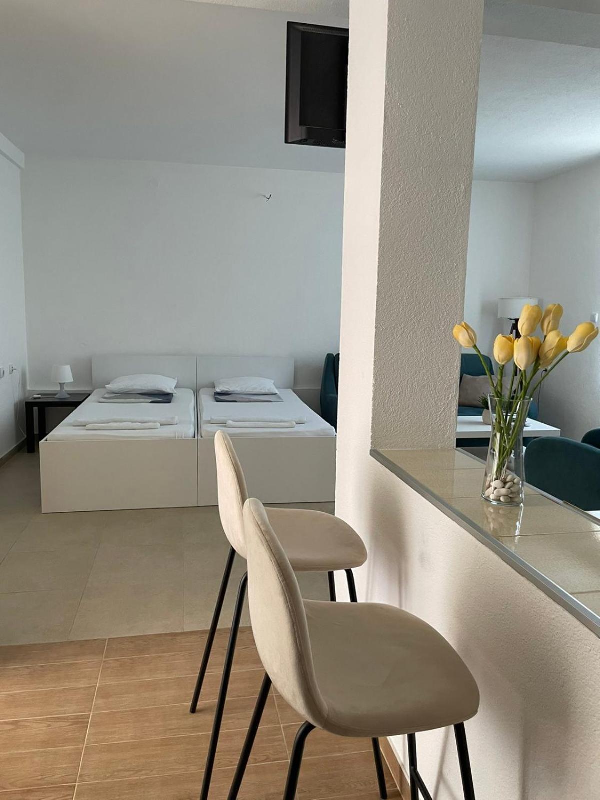 Tiki Apartments Гевгелия Экстерьер фото